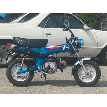 Honda Dax ST70 bleu Saphire de 1987 entièrement d'origine et en parfait état de marche