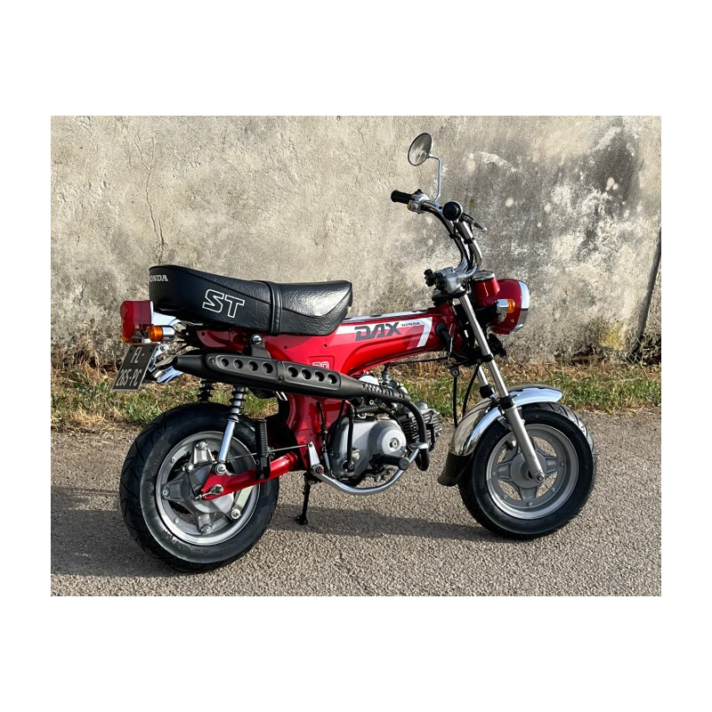 HONDA DAX ST70 6v 72cc 1987 Candy Red Rouge Occasion