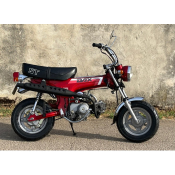 HONDA DAX ST70 6v 72cc 1987 Candy Red Rouge Occasion