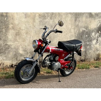 HONDA DAX ST70 6v 72cc 1987 Candy Red Rouge Occasion
